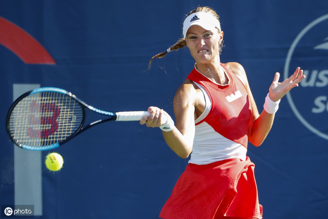 于一名年轻 于一名年轻